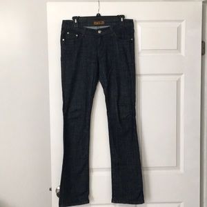 Women jeans. 9/10 size.